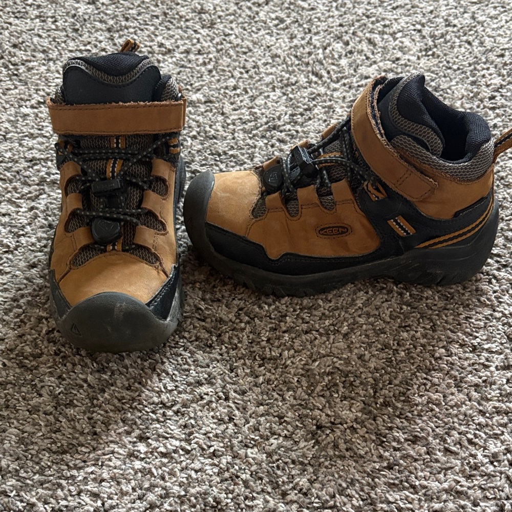 KEEN Kids Brown and Black Hiking Boots